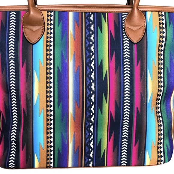 ONE LEFT! Gorgeous Vibrant Spacious Aztec Print Zippered Tote - Picture 3 of 13